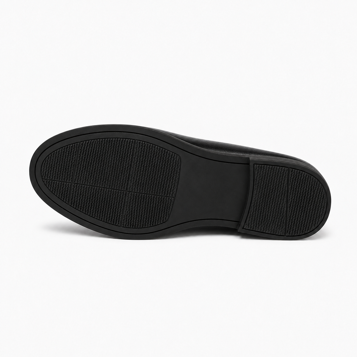 Titre SEO : Semelle mocassin noir femme confortable | Description SEO : Semelle noire du mocassin femme, pensée pour une marche stable, souple et confortable au quotidien.